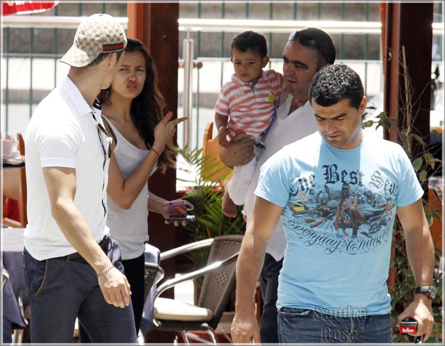 Hậu trường - Irina Shayk cùng con riêng là động lực của CR7 (Hình 3).