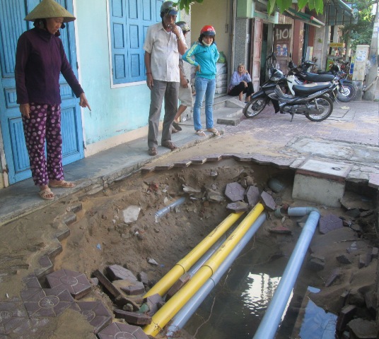 Xã hội - Tin nóng sáng 26/5: Cô giáo bị khủng bố hơn 200 tin nhắn tục tĩu (Hình 3).