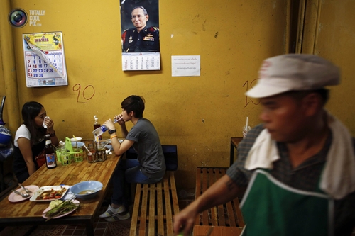 Tiêu điểm - Cuộc sống sôi động ở 'khối bê tông tráng lệ' Bangkok (Hình 16).