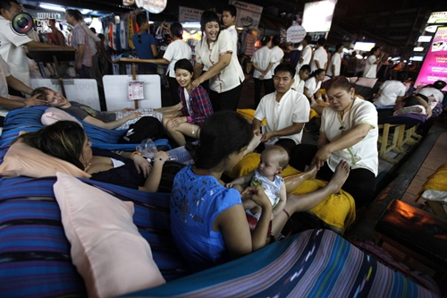 Tiêu điểm - Cuộc sống sôi động ở 'khối bê tông tráng lệ' Bangkok (Hình 9).