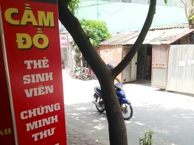 Xã hội - Sinh viên cầm cố chứng minh thư, bằng tốt nghiệp