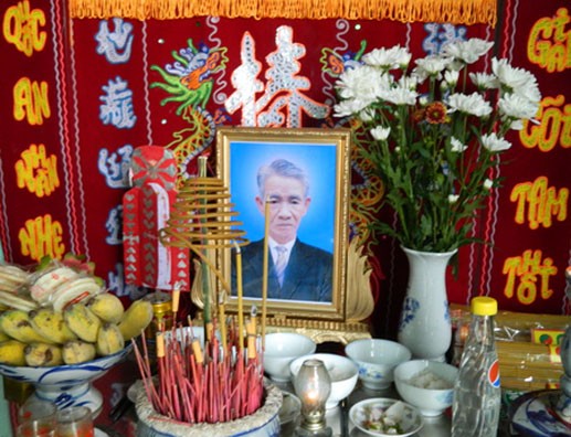 Pháp luật - Con giết cha ngay trước bàn thờ trong ngày cúng mẹ (Hình 2).