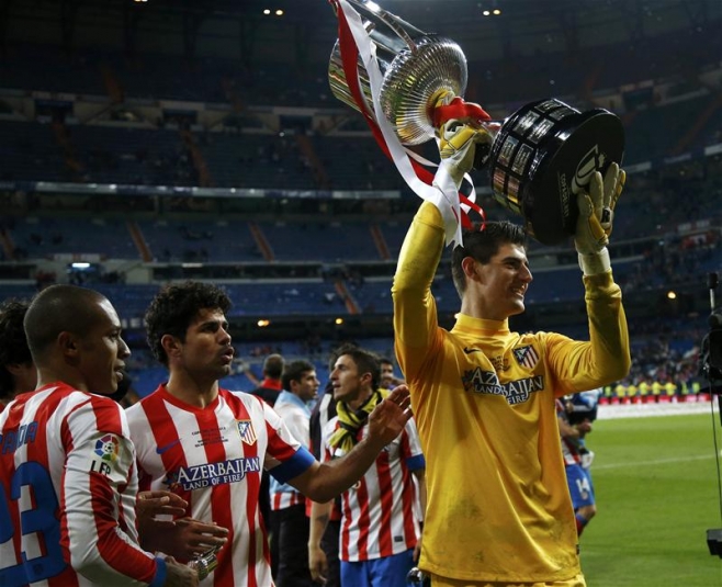 Bóng đá Quốc tế - Chelsea gạ đổi Courtois lấy Diego Costa