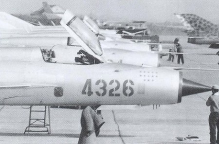 Quân sự - Chiến thuật 'trồng cây nêu' diệt địch của MiG-21 Việt Nam