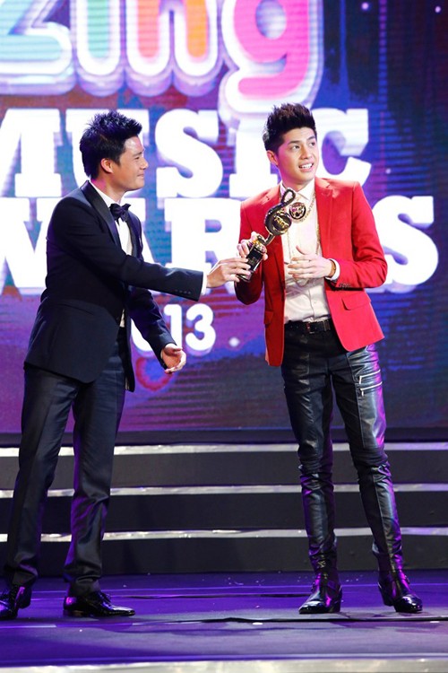 Sự kiện - Phương Mỹ Chi thắng đúp ở Zing Music Awards