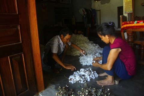 Tiêu dùng & Dư luận - Tượng vàng cổ 68 lượng: Phúc chưa thấy, họa đã ập đến (Hình 2).