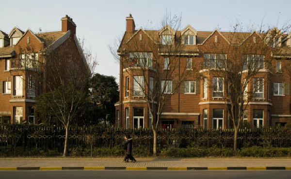 Lạ & Cười - 3 'th&agrave;nh phố nh&aacute;i' bị bỏ hoang tại Trung Quốc  