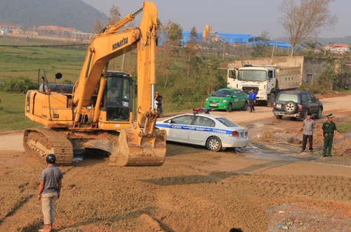 Miền trung - Gấp rút hoàn thành đường vào nơi an táng Đại tướng (Hình 10).