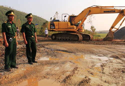 Miền trung - Gấp rút hoàn thành đường vào nơi an táng Đại tướng (Hình 11).