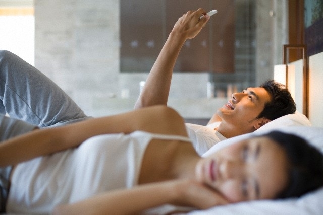 Gia đình - 6 dấu hiệu tố chàng đang lén 'ăn vụng' và ngoại tình