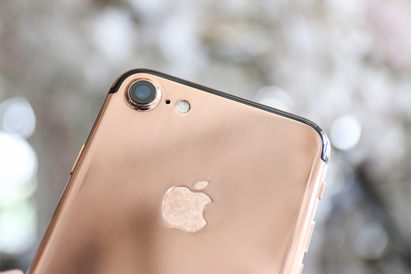 Đánh giá - Trên tay iPhone 7 'mạ vàng' GoldenAce: Khi đẳng cấp bị trà trộn (Hình 2).