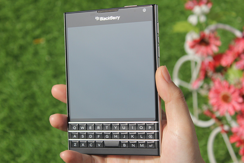 Đánh giá - Cận cảnh Blackberry Passport bàn phím Full QWERTY giá 5,7 triệu (Hình 4).