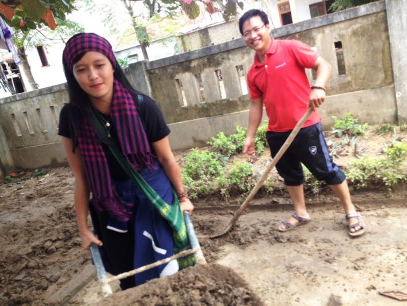 Dậy sóng mạng - Xúc động những vần thơ tiễn biệt nữ tình nguyện viên trong lũ (Hình 2).