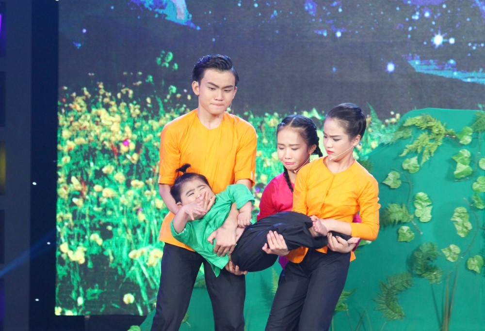 TV Show - Chung kết Người hùng tí hon: 'Thần đồng 5 tuổi' Tin Tin đăng quang (Hình 9).