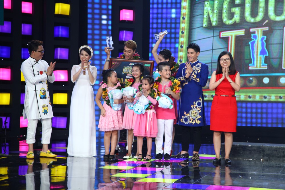 TV Show - Chung kết Người hùng tí hon: 'Thần đồng 5 tuổi' Tin Tin đăng quang (Hình 2).