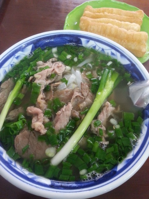 Tin cũ - Nguyễn Huy Thiệp bàn về quà Phở của người Hà Nội