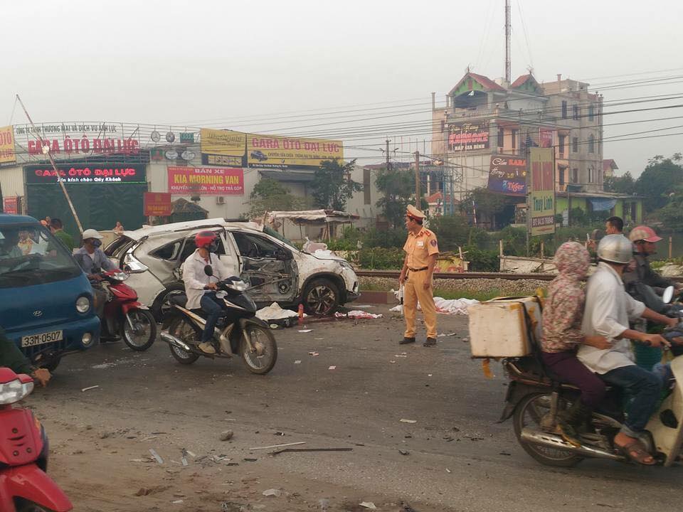 Dậy sóng mạng - Tàu hỏa đâm ô tô: Bạn bè ‘sốc’ khi hay tin 3 cô gái trẻ tử vong