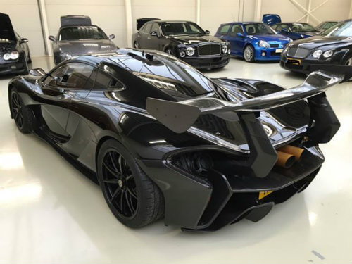 Thú chơi - Ngắm siêu xe đua McLaren P1 GTR đen bóng 'cực ngầu' (Hình 3).