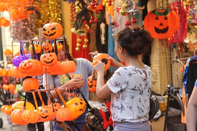 Dậy sóng mạng - Những địa điểm vui chơi Halloween 2016 hấp dẫn nhất tại Hà Nội