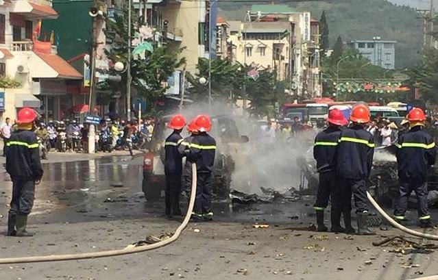 Xã hội - Quảng Ninh: Nổ xe ô tô tại thành phố Cẩm Phả, 2 người tử vong