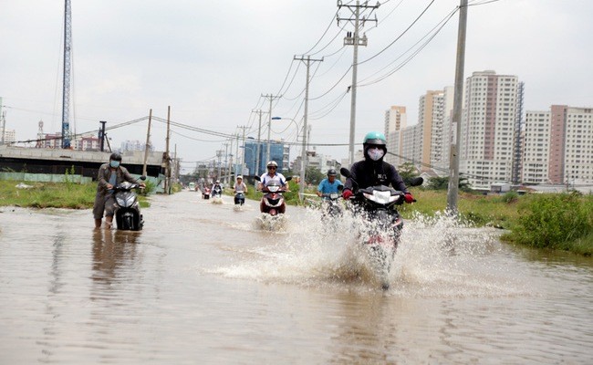 Bất động sản - Mùi hôi, ngập nước tấn công thị trường bất động sản TP.HCM (Hình 2).