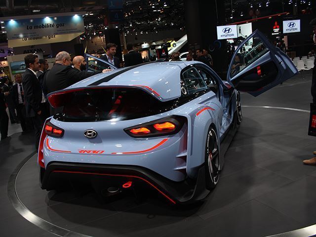 Đánh giá - Ngẩn ngơ trước 5 mẫu xe đẹp nhất Triển lãm Paris Motor Show 2016 (Hình 8).