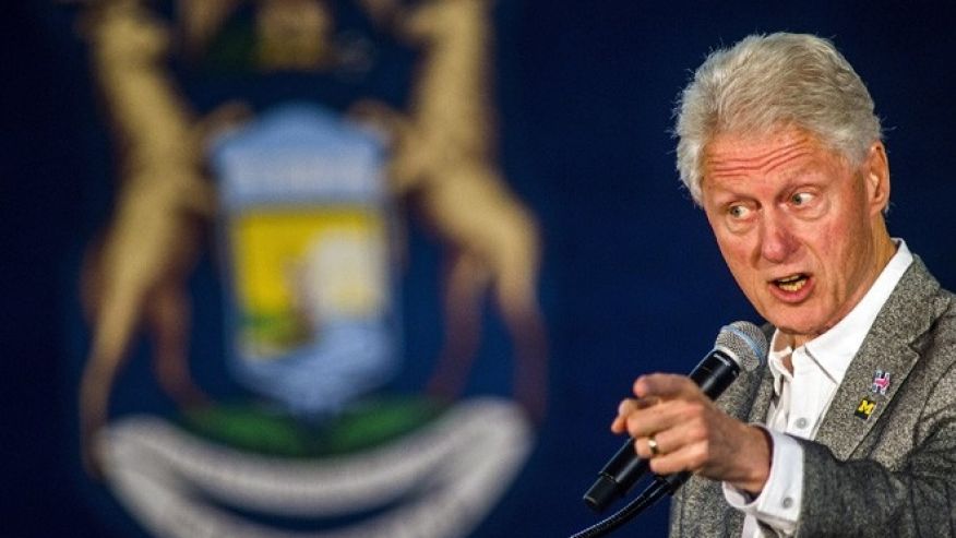 Tiêu điểm - Nói hớ, ông Bill Clinton gián tiếp ‘ủng hộ’ Donald Trump