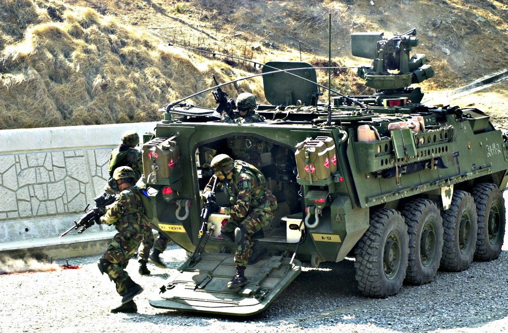 Quân sự - Quân đội Mỹ thử nghiệm vũ khí mới cho 'quái vật bọc thép' Stryker