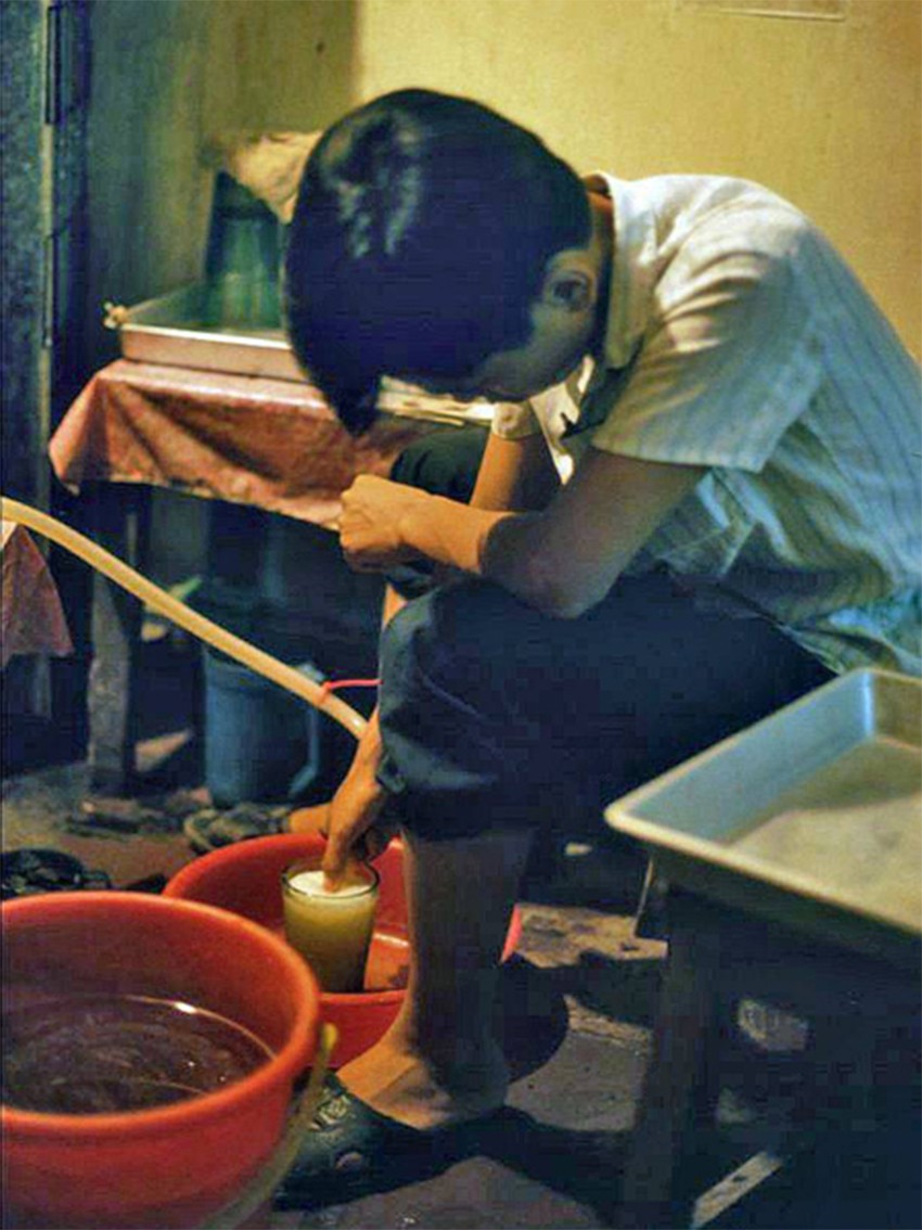 Tin cũ - Bia hơi vỉa hè Hà Nội những năm 1990 (Hình 6).