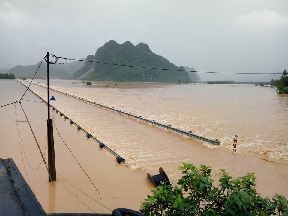 Dân sinh - Lũ chồng lên lũ, hàng ngàn ngôi nhà tại Quảng Bình lại bị ngập chìm (Hình 8).