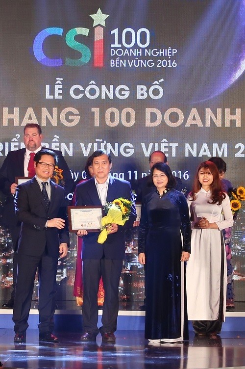 Tài chính - Ngân hàng - FrieslandCampina VN được vinh danh Top 10 doanh nghiệp bền vững 2016 (Hình 2).