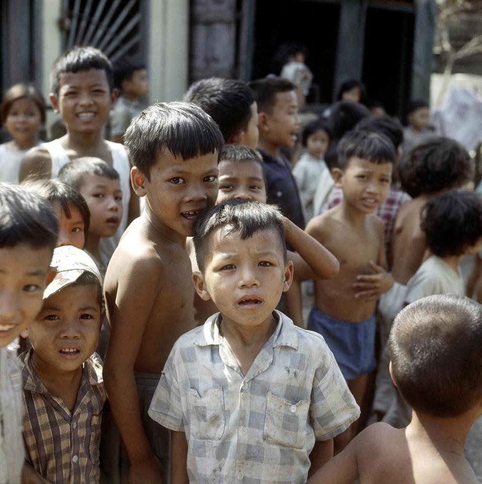 Tin cũ - Ảnh độc về trẻ em miền Nam 1967 qua ống k&iacute;nh người Mỹ (H&igrave;nh 12).