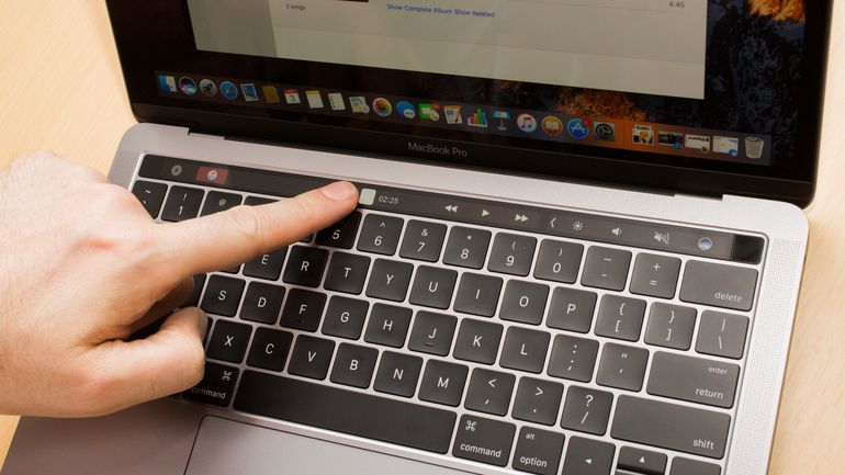 Đánh giá - Liệu Touch Bar chỉ là một chiêu quảng cáo trên MacBook Pro?