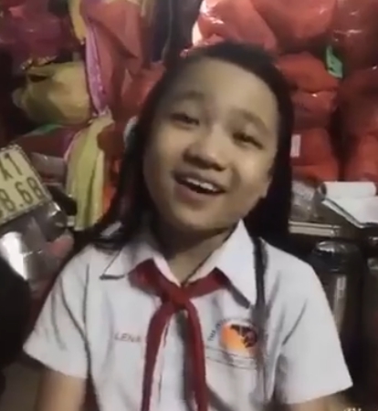 Dậy sóng mạng - Cô bé hát mừng 20/11 khiến người nghe ‘nổi da gà’ là ai? (Hình 2).