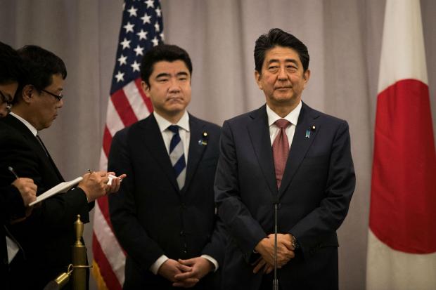 Tiêu điểm - Thủ tướng Nhật Shinzo Abe sốt sắng gặp tân TT Mỹ Donald Trump