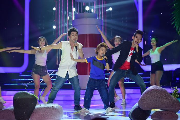 TV Show - Gương mặt thân quen nhí 2016 tập 7: Công Quốc gây xúc động (Hình 7).