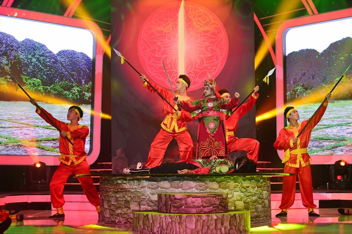 TV Show - Gương mặt thân quen nhí 2016 tập 7: Công Quốc gây xúc động (Hình 8).