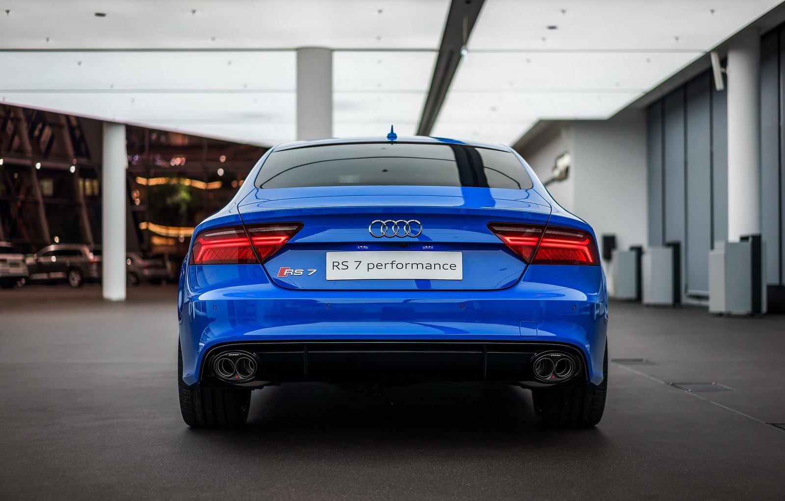 Thị trường - Audi RS7 ‘diện áo mới’ của Porsche (Hình 2).