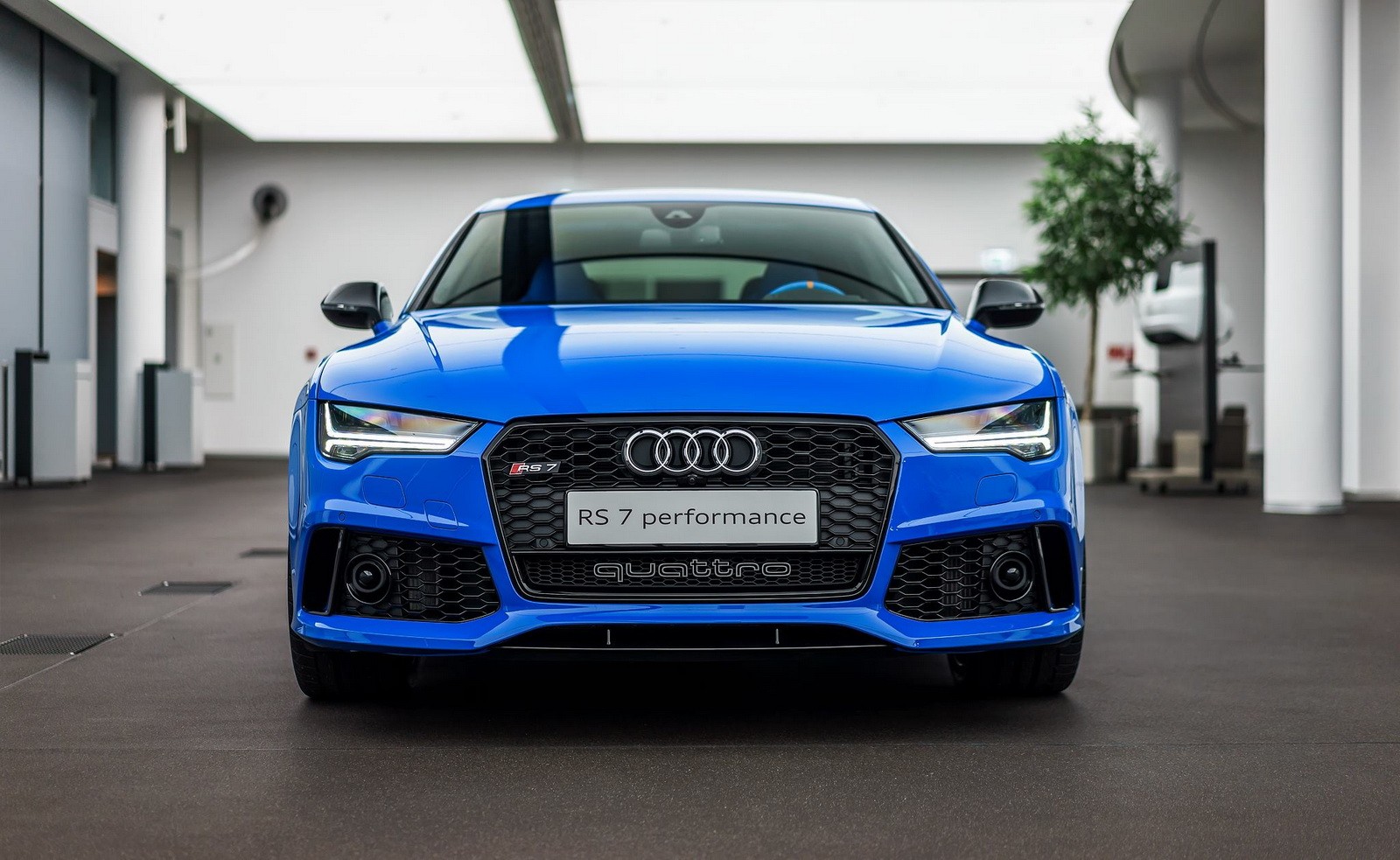 Thị trường - Audi RS7 ‘diện áo mới’ của Porsche (Hình 4).