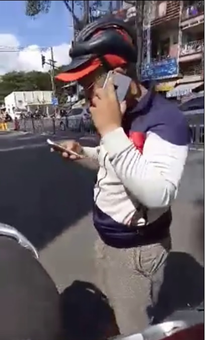 Dậy sóng mạng - Lừa tiền shipper bằng đôi giày nhựa 700 ngàn và cái kết đắng (Hình 2).