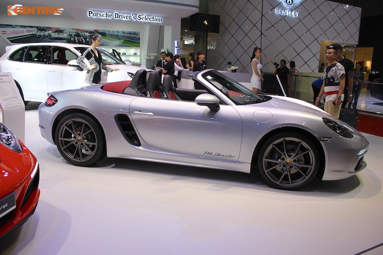 Thị trường - Siêu xe mui trần Porsche 718 Boxster giá 3,5 tỷ tại Việt Nam (Hình 3).