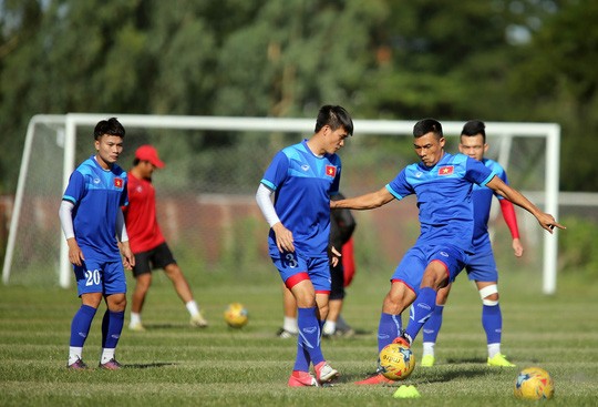 Thể thao - Tin HOT sáng 22/11: ĐTVN sợ ‘trời hành’, Xuân Trường nhận đặc ân