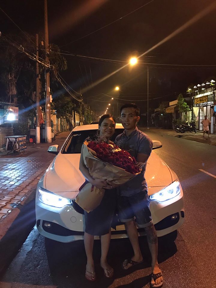 Mạng ảo - Đời thực - Danh t&iacute;nh 'so&aacute;i ca' tặng si&ecirc;u xe cho vợ nh&acirc;n 10 năm ng&agrave;y cưới (H&igrave;nh 5).