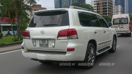 Thú chơi - Lexus LX570 chơi biển ngũ quý 8 khủng nhất Hà Nội (Hình 2).