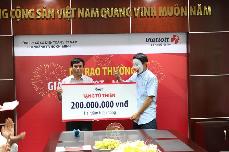 Xã hội - Khách hàng thứ 4 trúng giải của Vietlott đã trích 1 tỷ làm từ thiện (Hình 5).