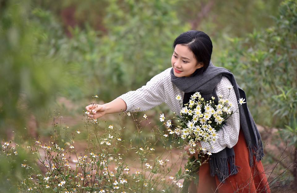 Dậy sóng mạng - Thiếu nữ dịu dàng cùng cúc họa mi xuống phố Hà Nội (Hình 15).