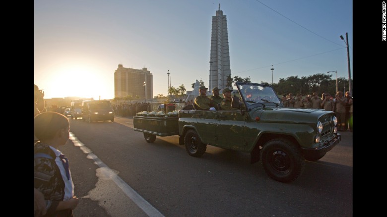 Tiêu điểm - Cảm động người dân Cuba nói lời tạm biệt lãnh tụ Fidel Castro