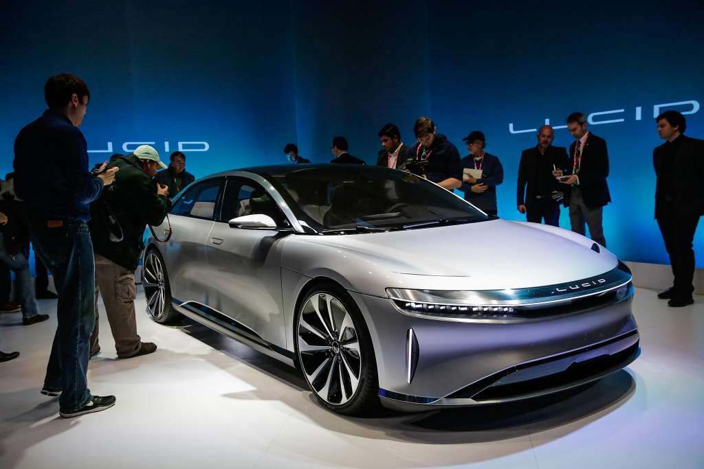 Thị trường - Lucid Motors ra mắt xe điện Air chạy đến 650 km cho mỗi lần sạc (Hình 2).