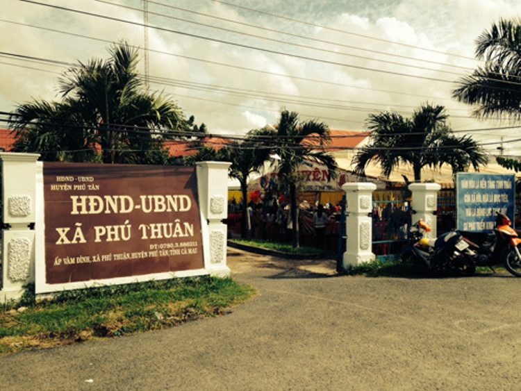 An ninh - Hình sự - Cà Mau: Kỷ luật cán bộ văn hóa xã đưa bạn tình vào nhà nghỉ