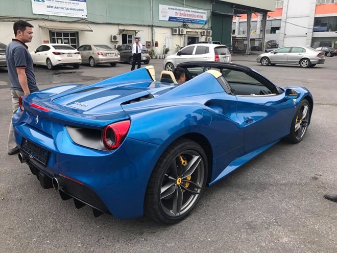 Thị trường - Ferrari 488 Spider đầu tiên về Việt Nam (Hình 2).